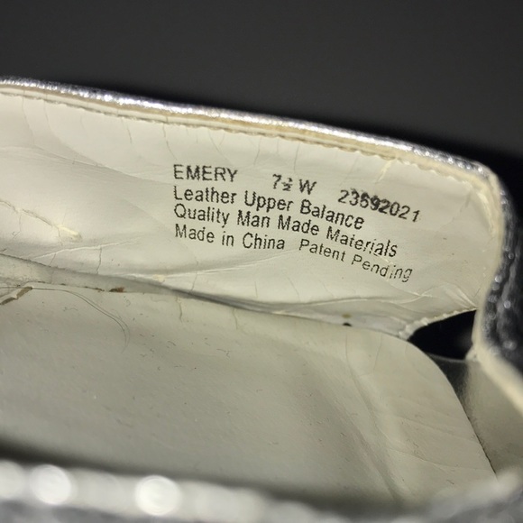 Naturalized-Emery silver- heels-7 1/2W - Picture 9 of 9